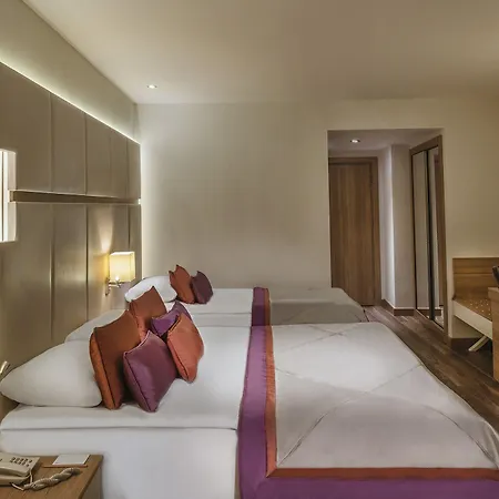 Отель Botanik Platinum 5*