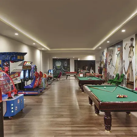 Botanik Platinum Hotel Okurcalar